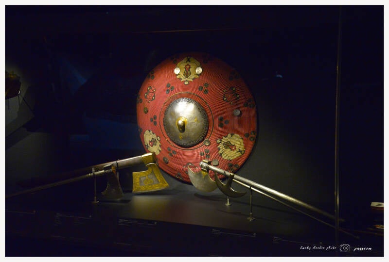 luc_5677_01-standard.jpg