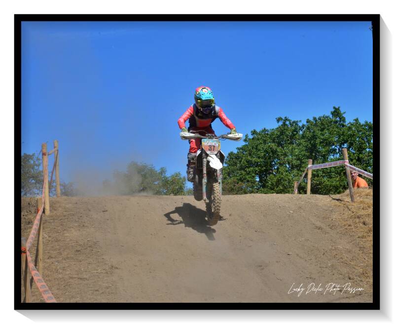 luc_8716-standard-y4n2xn.jpg