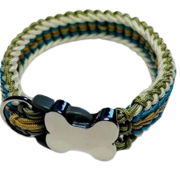 Stockmodel halsband met klikgesp in botjesvorm