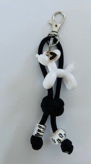 Ballonhond met Paracord sleutelhanger en bedels