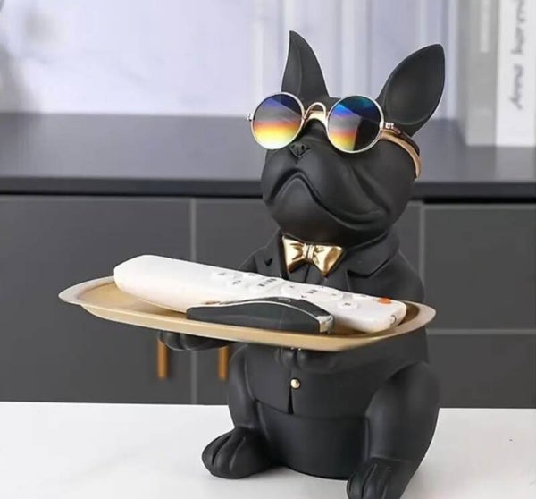 Hundestatue mit Tablett