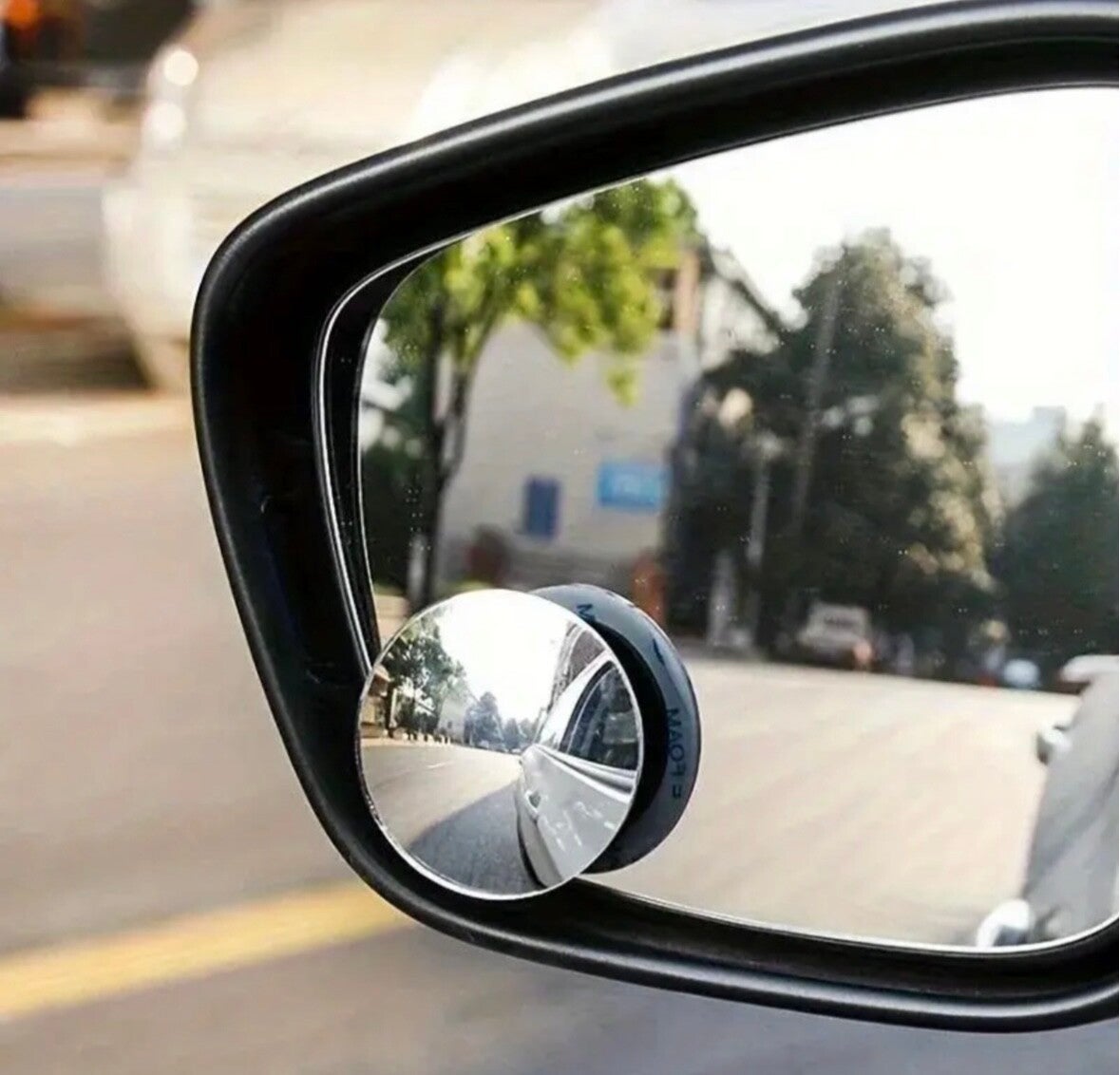 Weitwinkel-Rückspiegel für den Toten Winkel