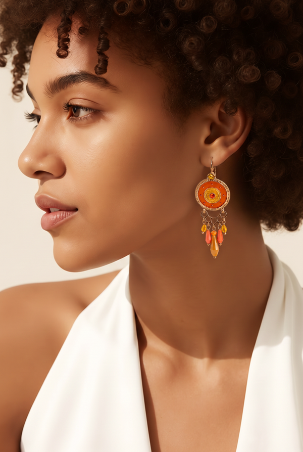 Boucles d'oreilles longues orange et dorées à pampilles en cristal