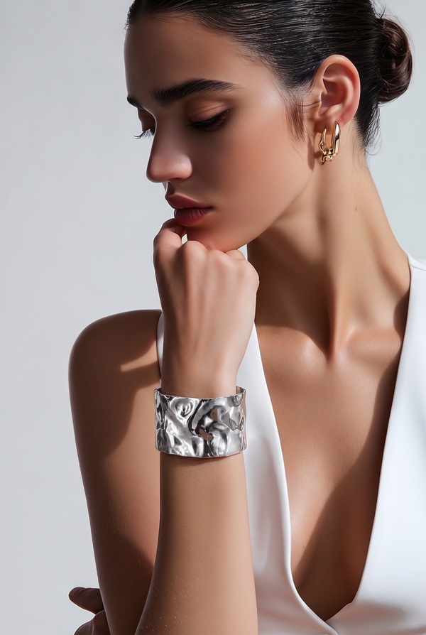 Bracelet manchette texturé en acier inoxydable - doré ou argenté