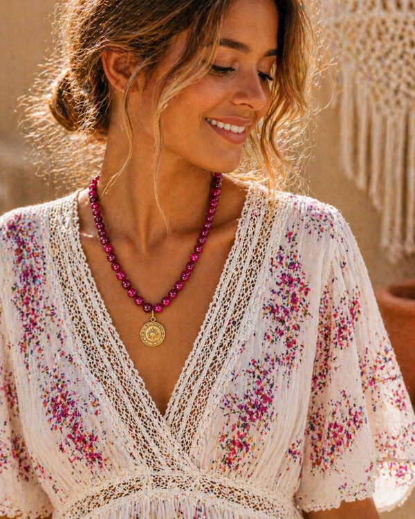 Collier oeil de tigre rose medaillon soleil acier inoxydable