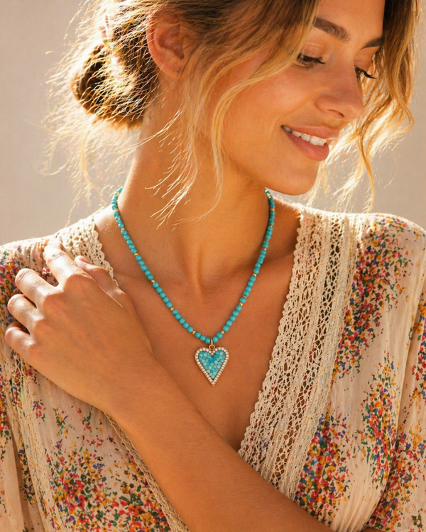 Collier perles naturelles turquoise cœur et strass