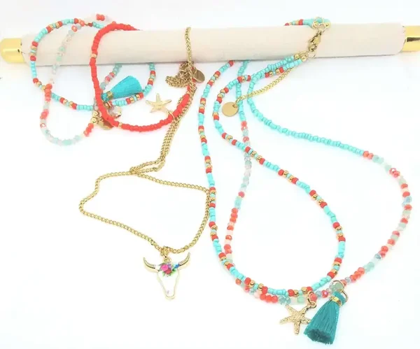 Collier bohème à double rang turquoise et orange - perles de verre et rocaille - pendentif étoile de mer - pompon