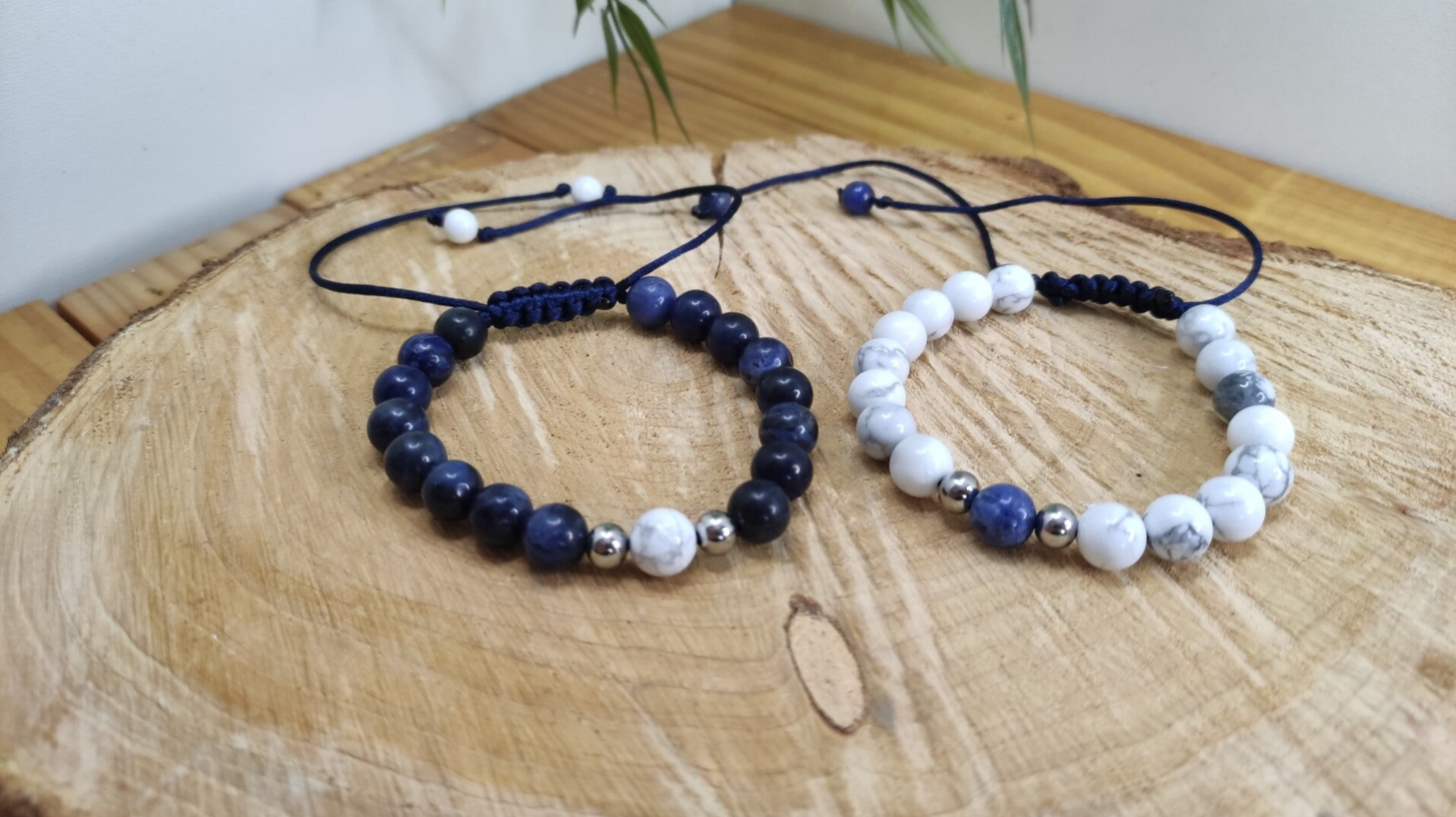 Bracelets duo en sodalite et howlite cordon ajustable