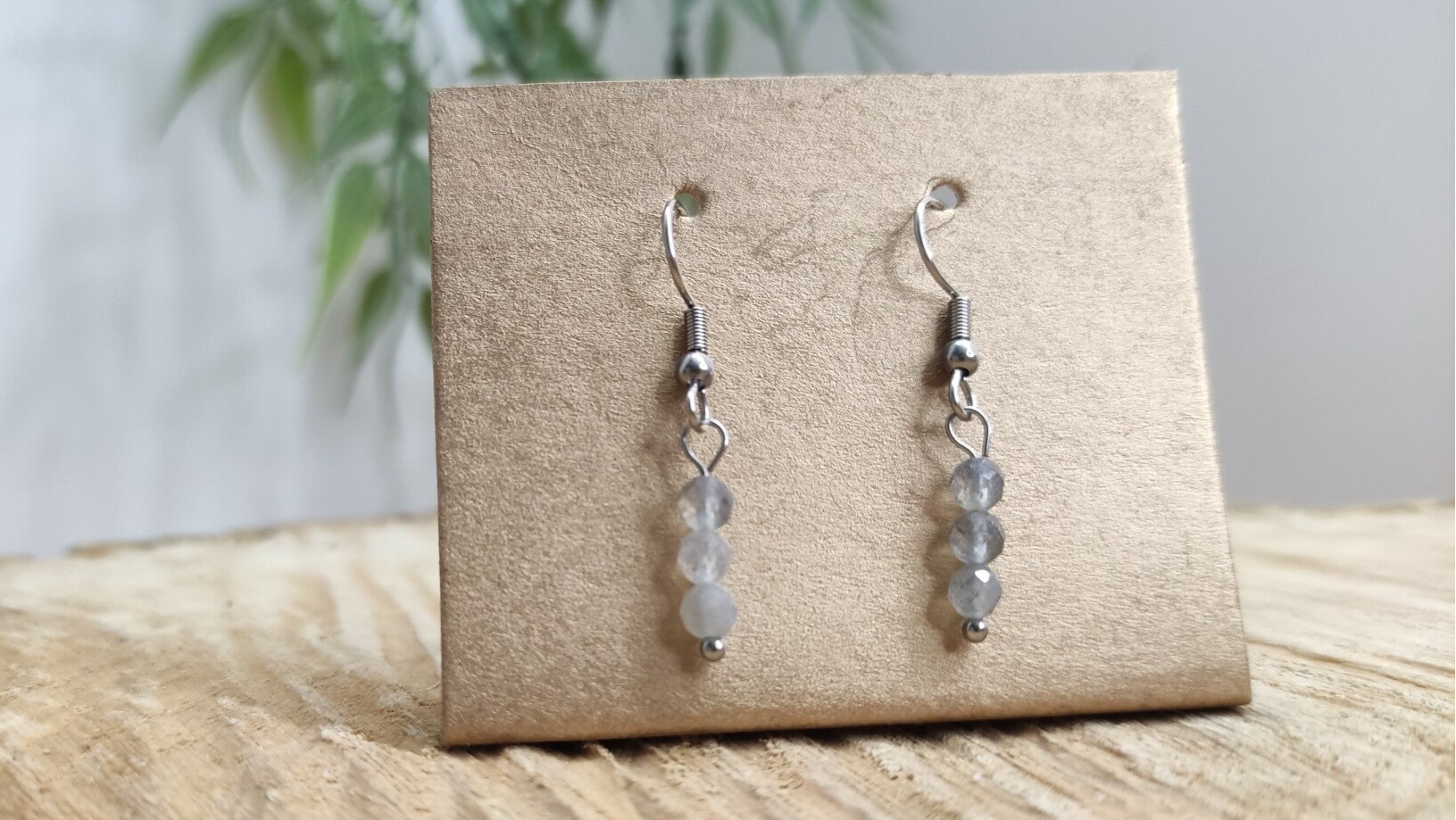 Boucle d'oreille labradorite boules facettées