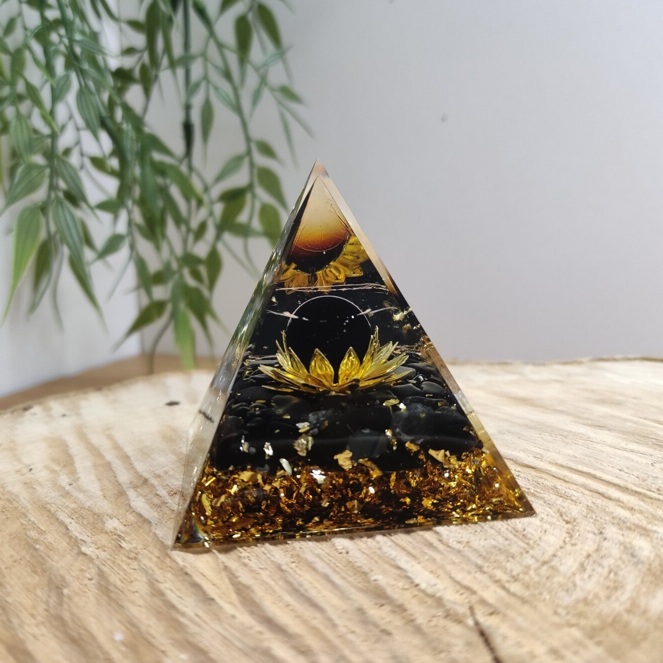 Orgonite Lotus Obsidienne noire / Obsidienne noire