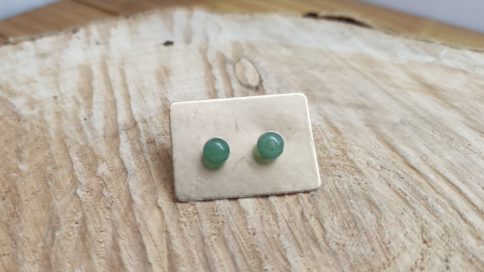Boucle d'oreille aventurine verte boule 6 mm