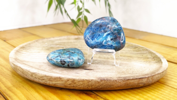 Pierre plate apatite bleue