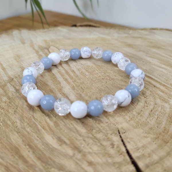 Bracelet angélite,howlite et quartz 8mm