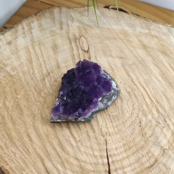 Mini géode d'Améthyste AA modèle 8