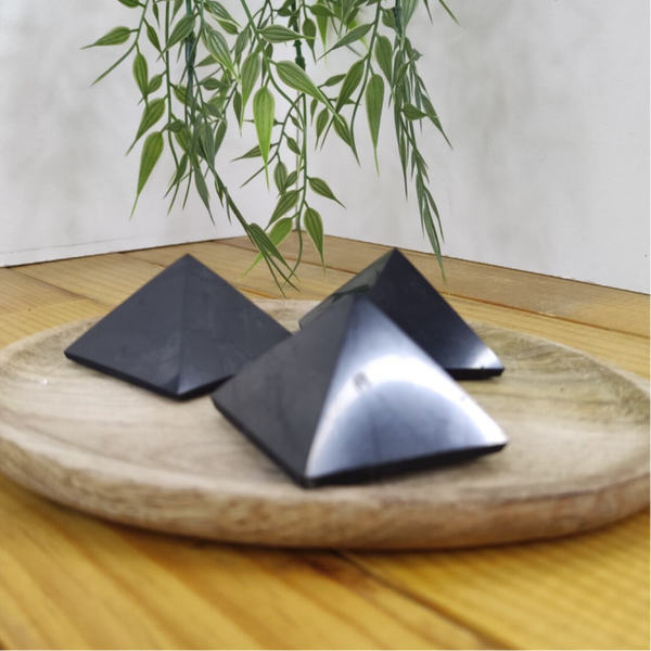 Pyramide shungite