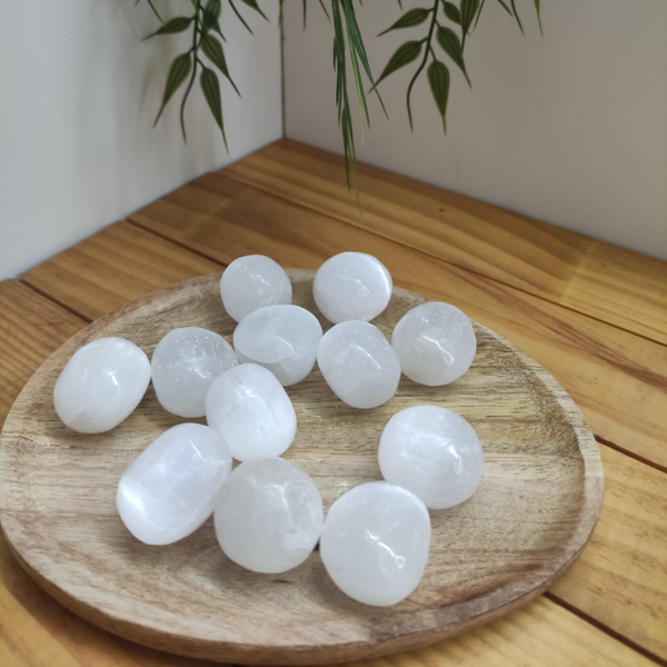 Pierre roulée Sélénite