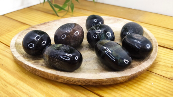 Pierre roulée œil de faucon