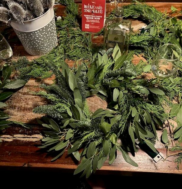 Christmas Wreath Making Workshop 6th December 15:00
