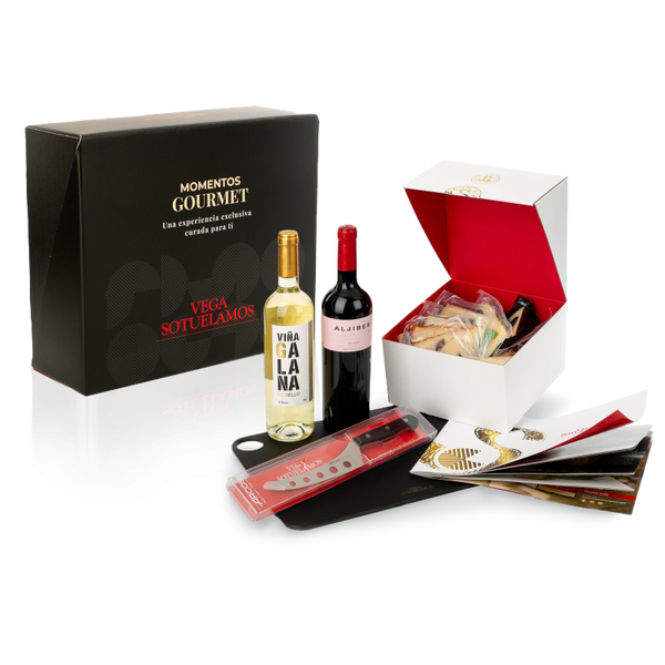 Pack Premium 10 cuñas de queso, vinos Aljibes y tabla de quesos