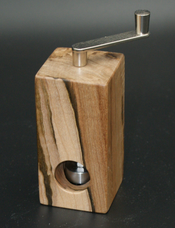 Kleine Muskatnussmühle aus Ahornholz