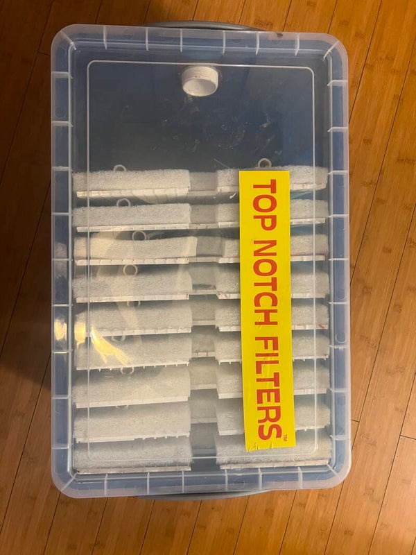 LARGE FILTER HOUSING WITH NINE FILTER ELEMENTS