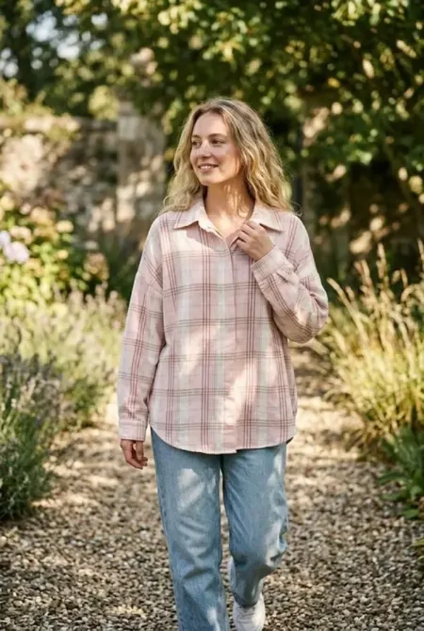 Chemise à carreaux oversive