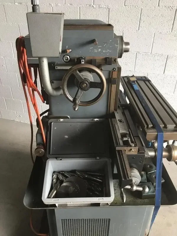 Aciera F3 Universalfräsmaschine