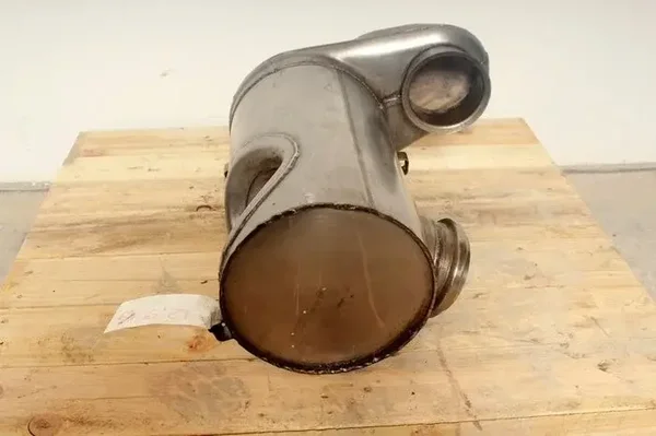 Case Maxxum 150 Abgasanlage/Schalldämpfer