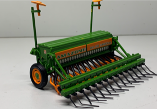 Amazone zaaimachien D8 30    1:32