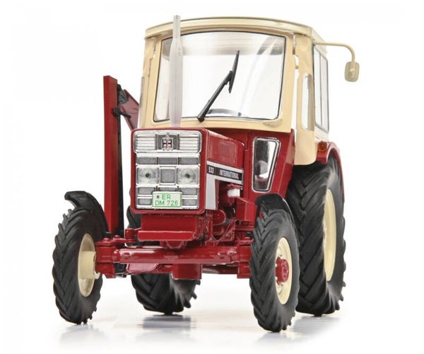 International 533 +  maaibalk 1:32