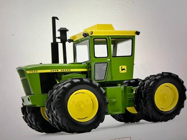 John Deere 7520 1:32