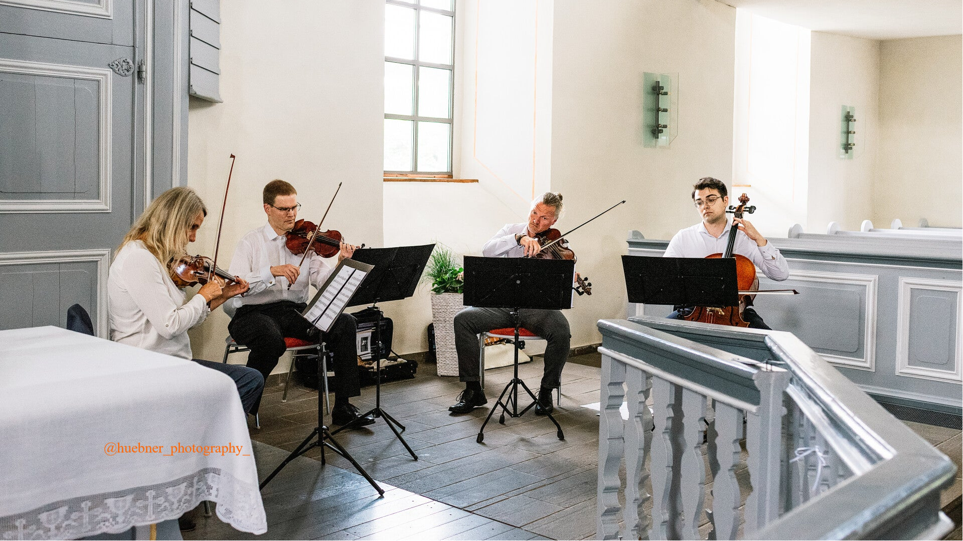 Streichquartett buchen, klassische Livemusik, Feier, Jubiläum, Geburtstag, Hochzeit