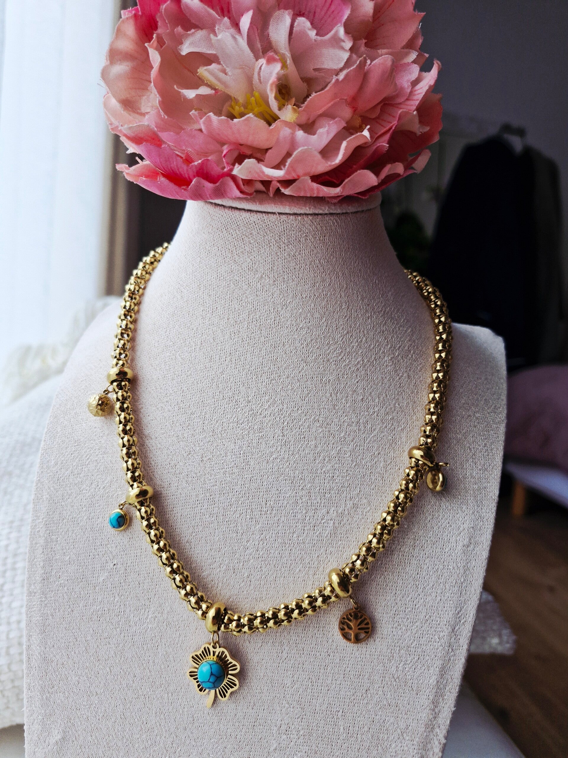 Collier Summer
