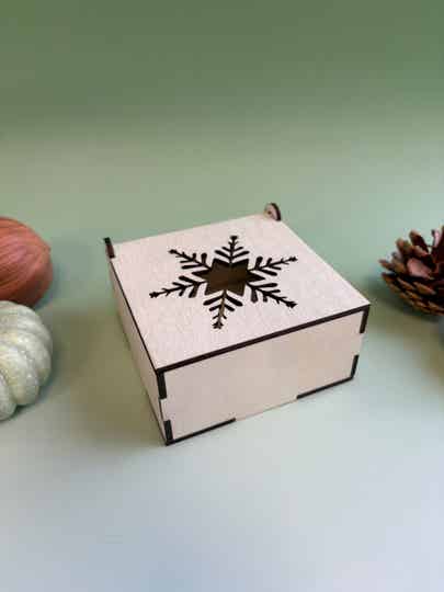 Doosje met Sneeuwvlok - Bewaarbox voor kerstballen
