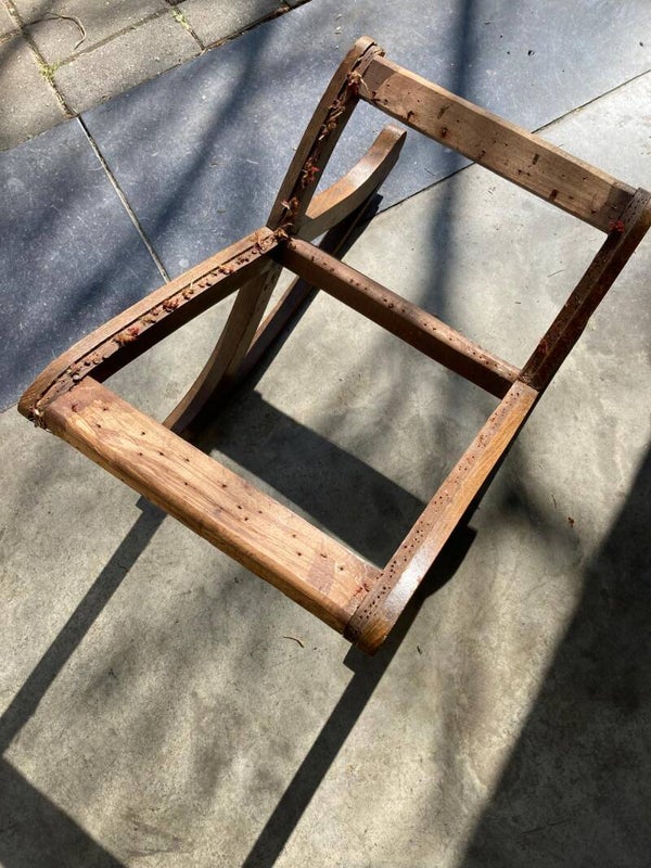 te stofferen voetenbankje