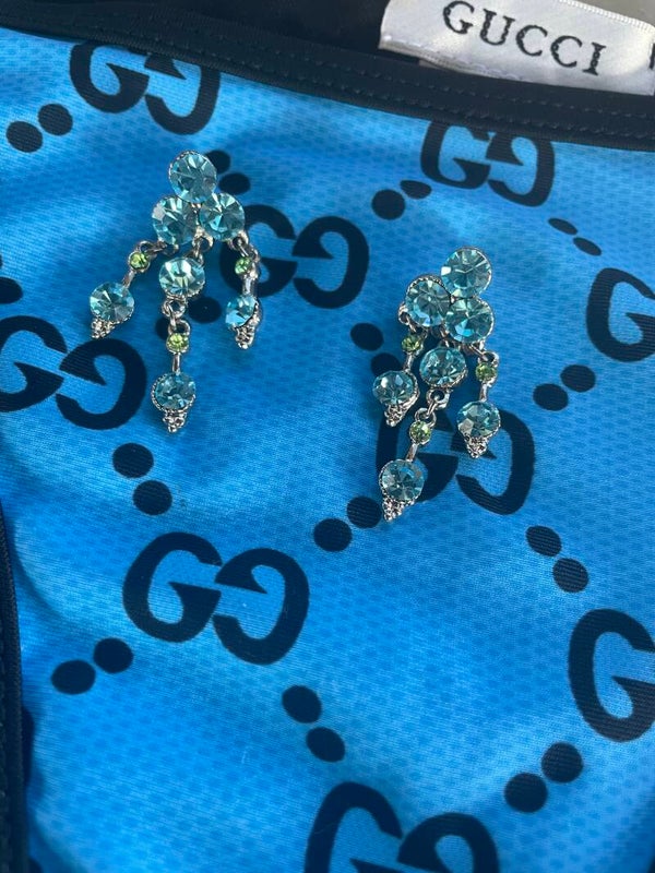 Aqua kleurige oorbellen