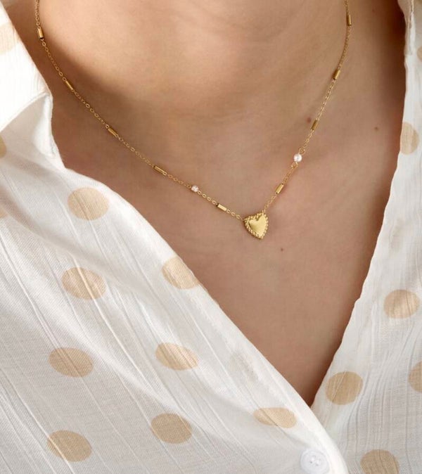 Amour Necklace