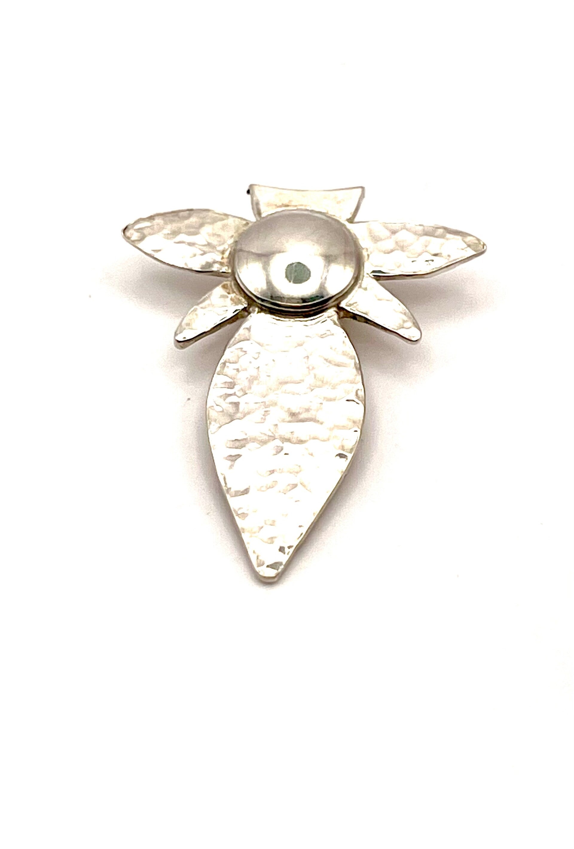 Zilveren bloem ornament hanger met hamerslag