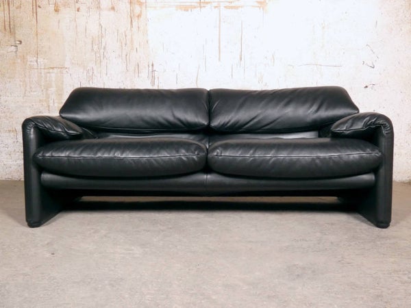 Cassina Maralunga 2-seater