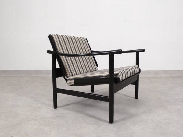 Wooden Scandianvian arm chair