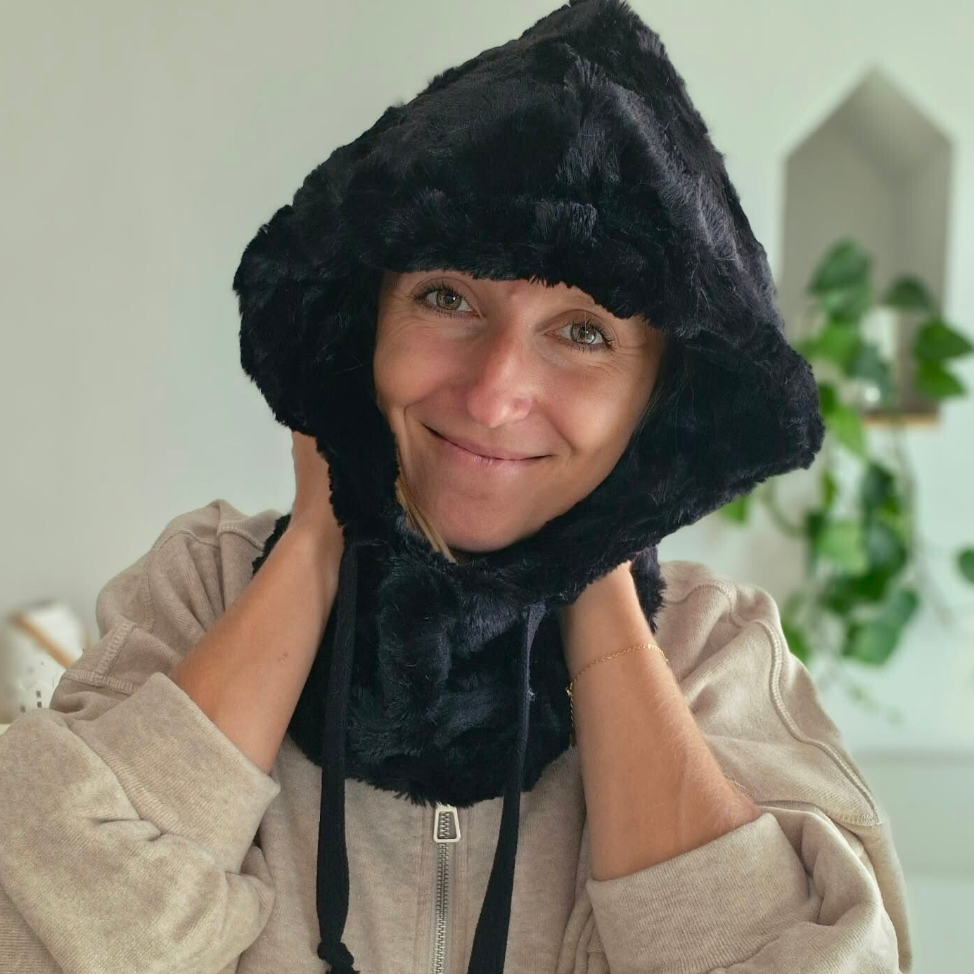 Col à capuche Fourrure Noir