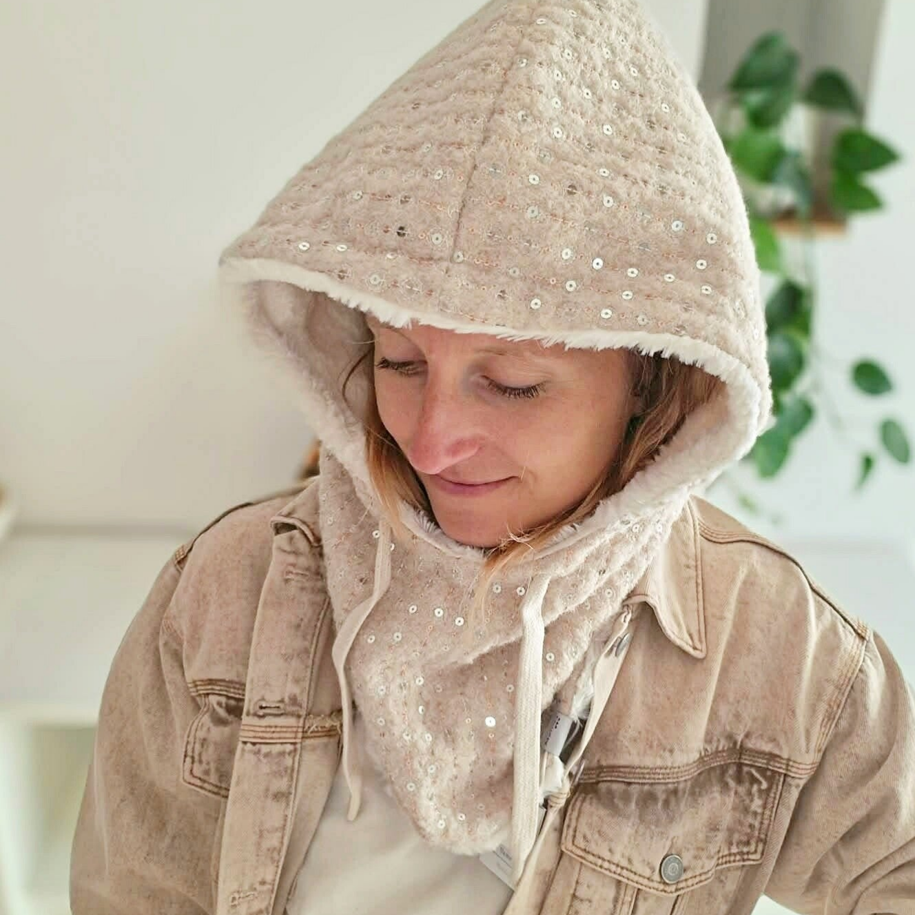 Col à capuche Sequins Beige