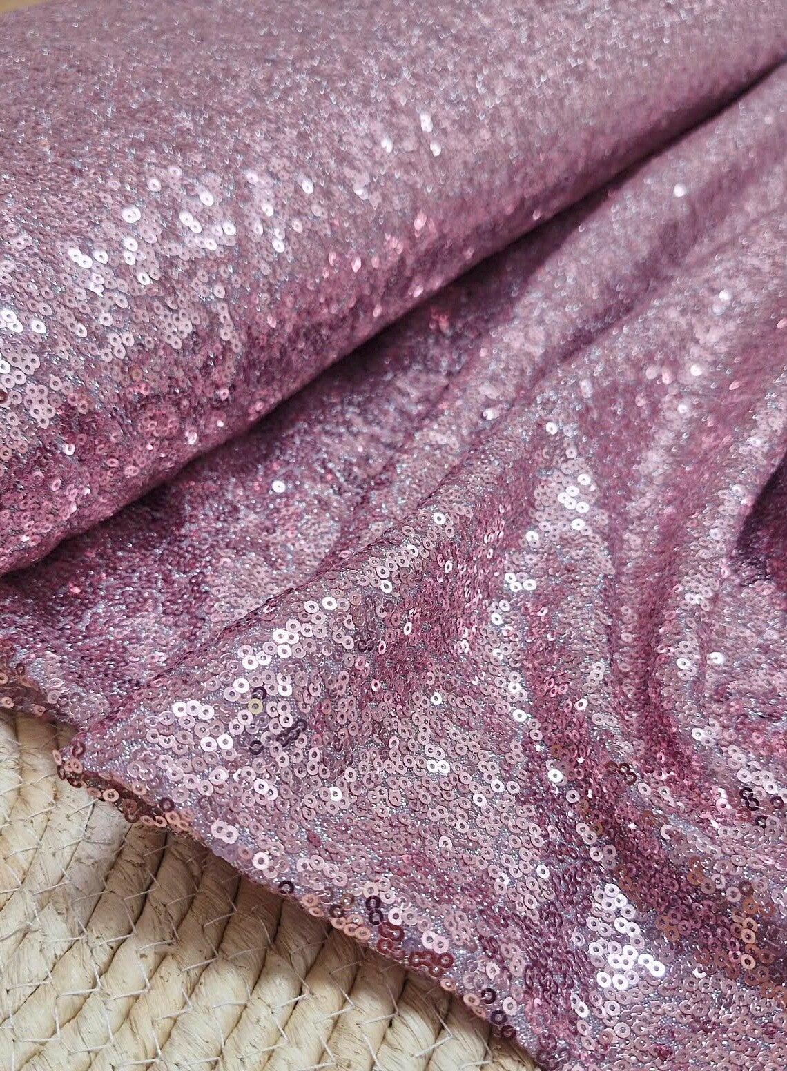 Tissu Sequins Rose Pâle