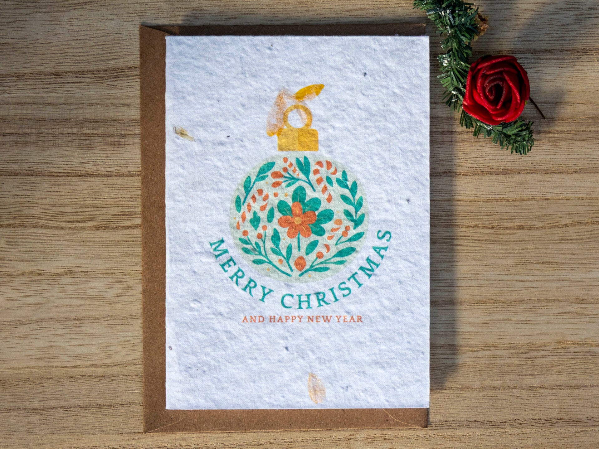 Kerstkaart op bloeipapier - Kerstbal met kleuren