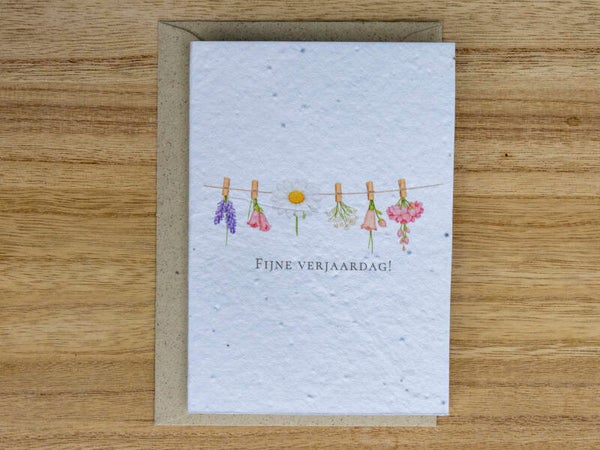 Wenskaart van bloeipapier – Fijne verjaardag met bloemen