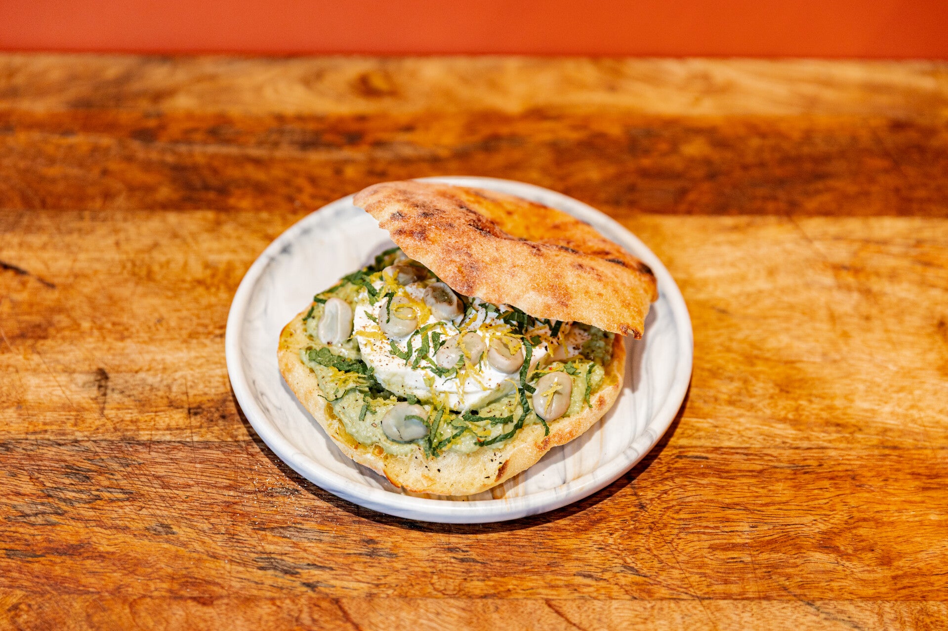 Puccia fave e burrata