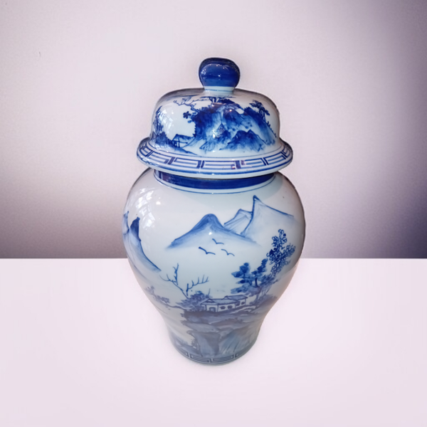 Aziatische blauw/wit porseleinen dekselvaas/gemberpot met landschap
