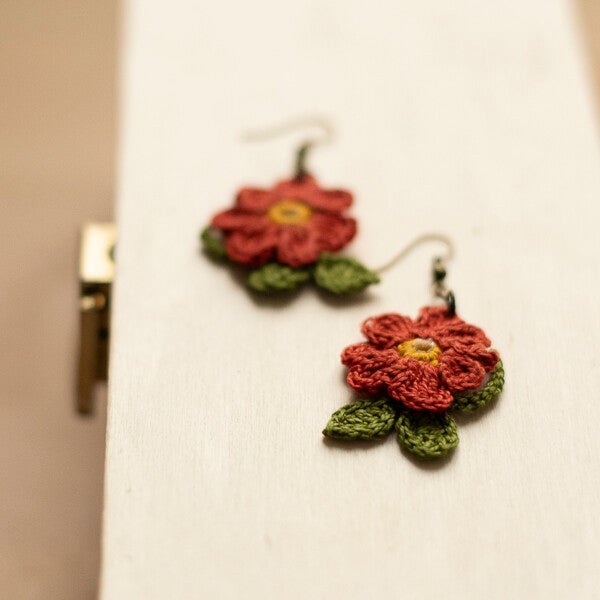 Boucles d'oreilles - fleur rouge