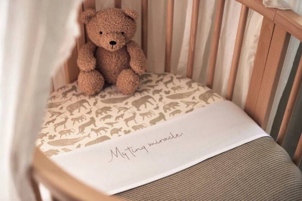 Lakentje | My Tiny Miracle | 75 x 100 cm. | Olive Green