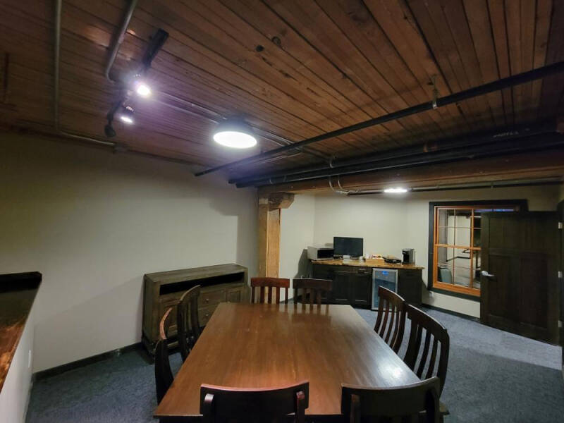 novelty-offices-standard.jpg